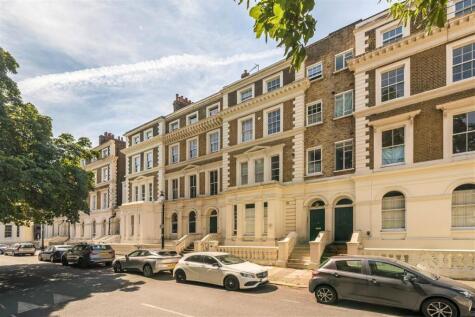 Albert Square, Stockwell