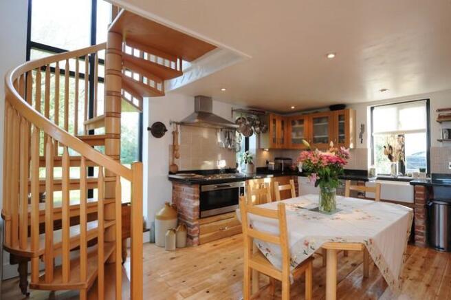 kitchen 3.jpg