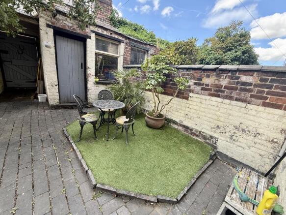5 bed Terraced for sale Image 10