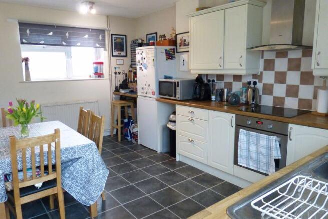 Kitchen (2)