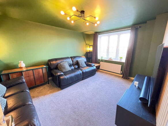 Blackthorn Way, Cullompton, Devon, EX15 1QH photo 3