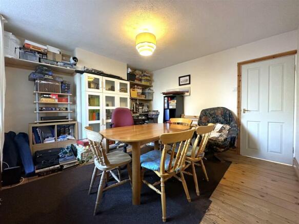 Dining Room 868