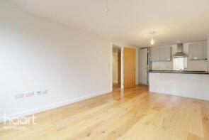 Flat 15, 16 20 Portman House, Victoria Road, Romford RM1 2EQ