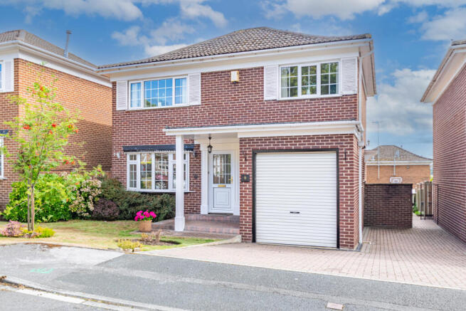 4 bed Detached for sale in roundhay