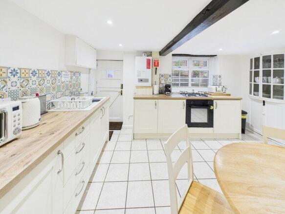 2 bed Cottage for sale Image 12