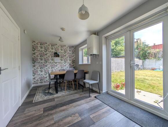 3 bed Semi-Detached for sale Image 5