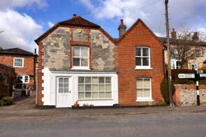 White House, North Lane, Petersfield GU31 5PZ