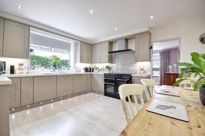 Kitchen / breakfast room