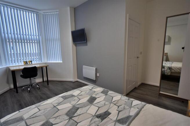1 bed Apartment to rent Image 4