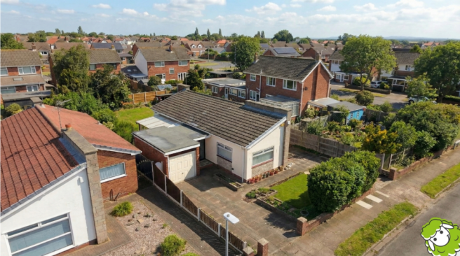 Longcliffe Drive - Drone External Image 2 - EweMov