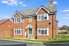 27, Hawthorn Close, Evesham WR11 7AH