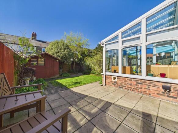 CAM02195G0-PR0100-STILL028