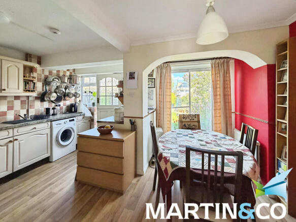 3 bed Semi-Detached for sale Image 6