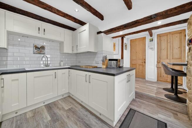 3 bed Bungalow for sale Image 9