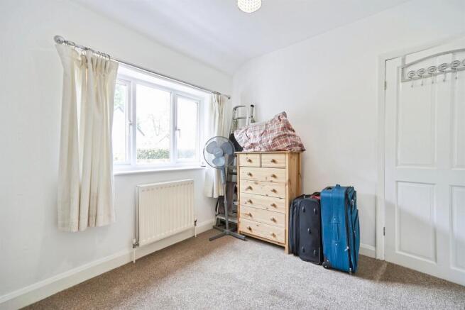 3 bed Semi-Detached for sale Image 7