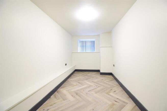 2 bed Flat to rent Image 6