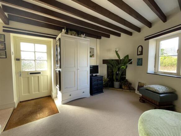 SITTING ROOM