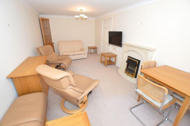 Living Room pic2