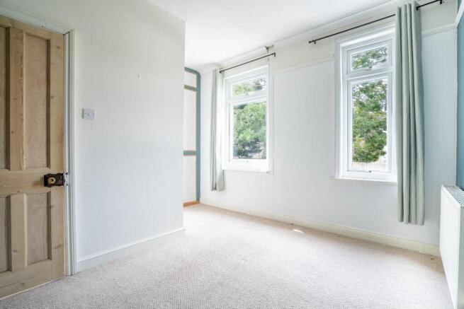 3 bed Terraced for sale Image 11