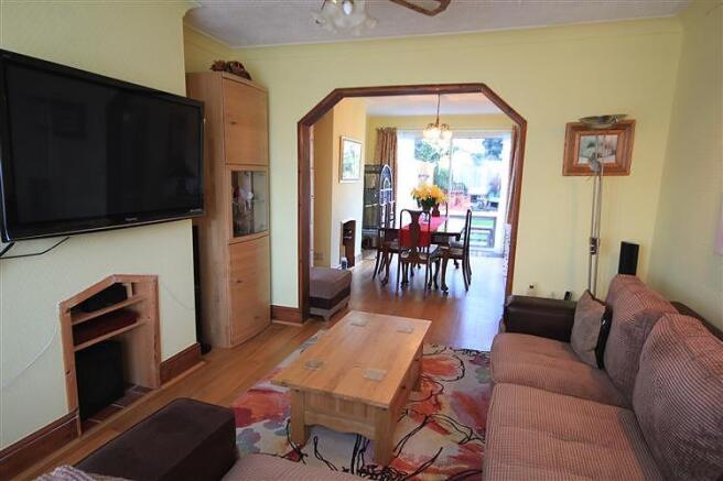 Sitting/dining room