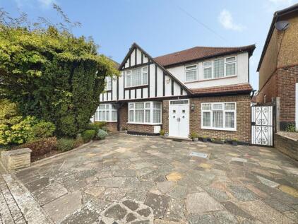 Savoy Close, Edgware, HA8