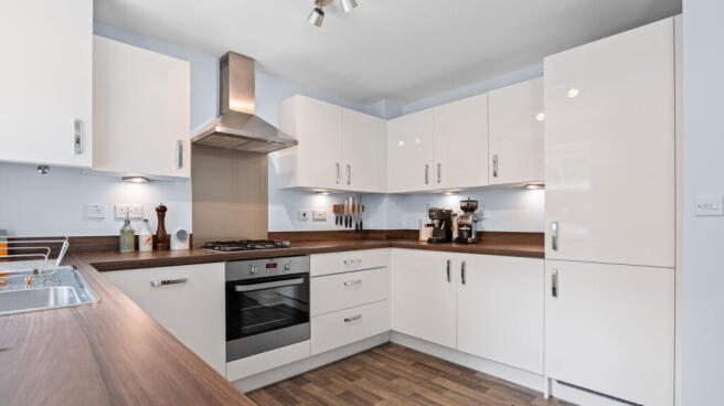 3 bed Semi-Detached for sale Image 11
