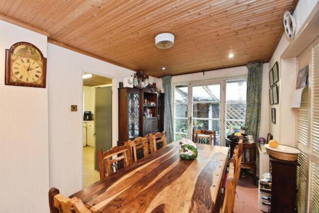 4 bed Detached Bungalow for sale Image 6