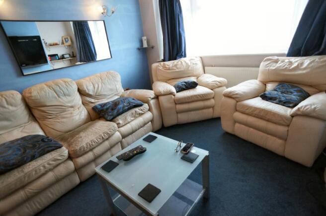 2nd Photo of Lounge