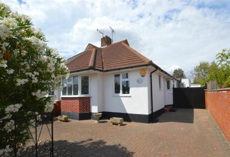 Woodlawn Crescent, Whitton