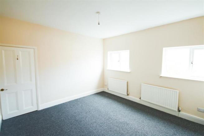 3 bed Terraced to rent Image 6