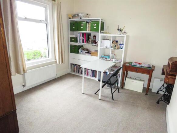 Bedroom 2.JPG