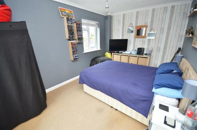 SNUG /BEDROOM FIVE