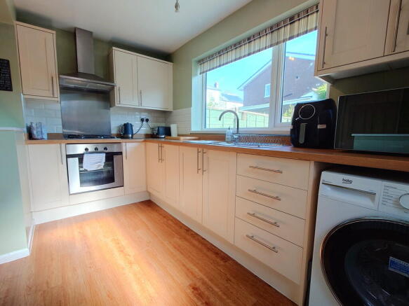 Photo 12