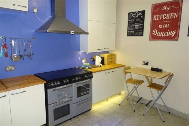 Kitchen pic 1