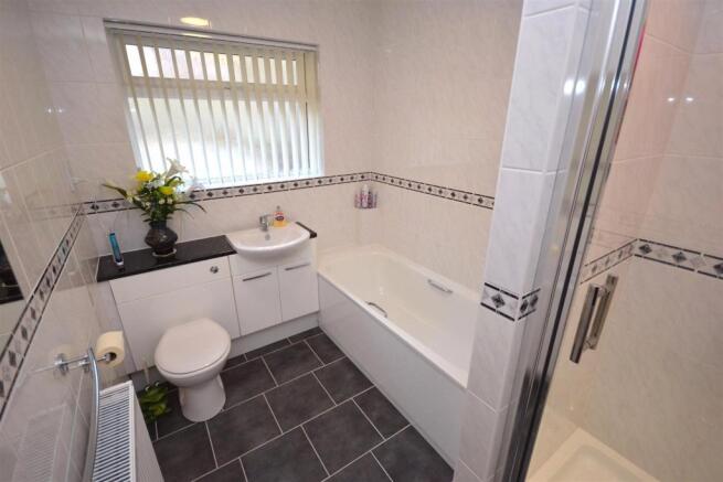 Bathroom a (5).jpg