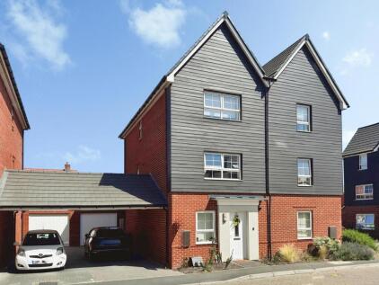 Grand Junction, Broughton, Aylesbury
