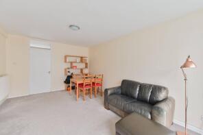 25, Cooks Road, London SE17 3NG