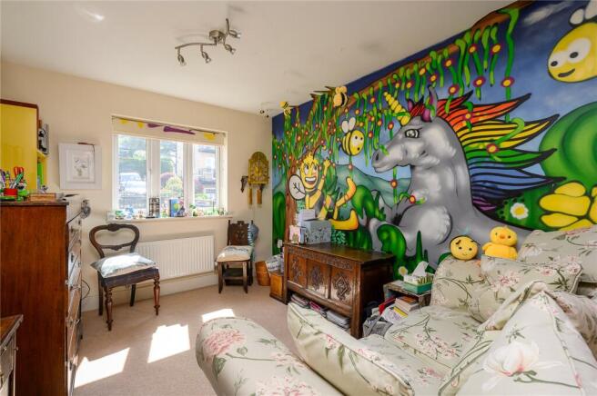 4 bed Semi-Detached for sale Image 5
