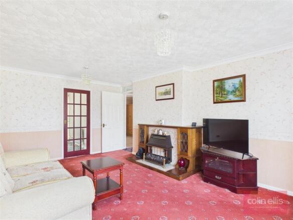 2 bed Semi-Detached Bungalow for sale Image 5