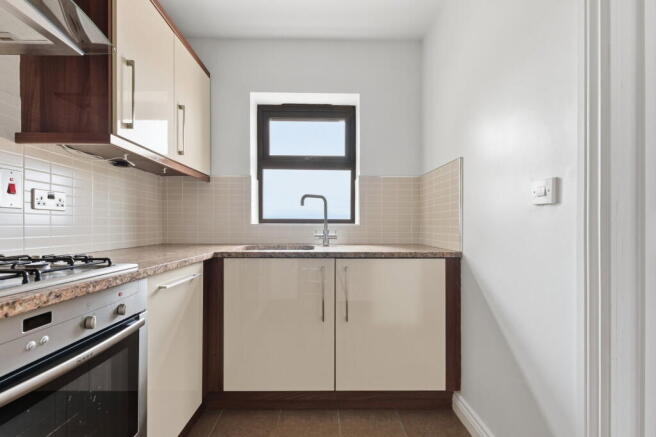 2 bed Apartment for sale Image 7