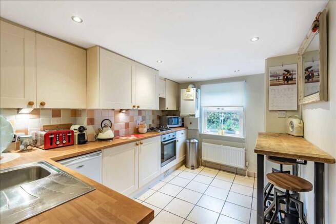 KITCHEN /