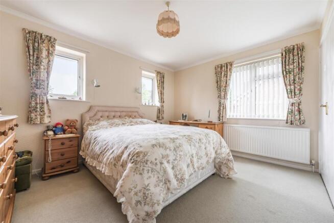 Double bedroom and ensuite