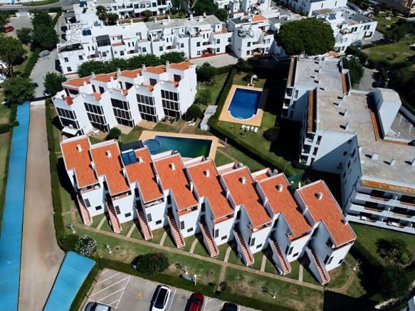 Magnificent 2+1 bedroom apartment with jacuzzi, pool and parking space, Vilamoura