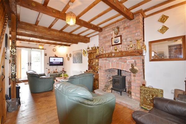 LOUNGE: