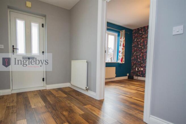 4 bed Detached for sale Image 8