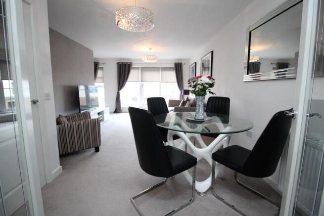 Lounge/Dining Room
