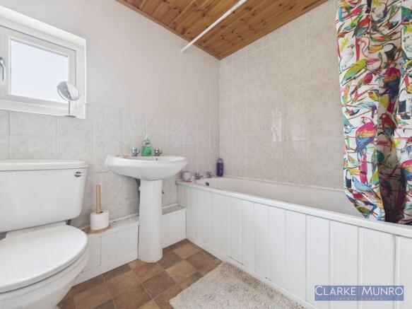 3 bed Terraced for sale Image 10