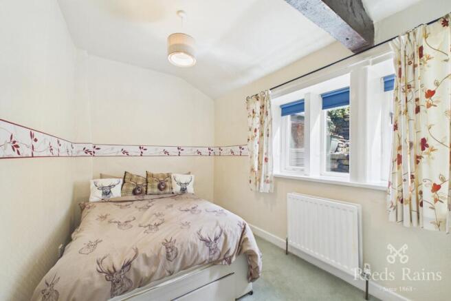 2 bed Terraced for sale Image 8