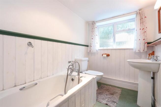 Bathroom.jpg