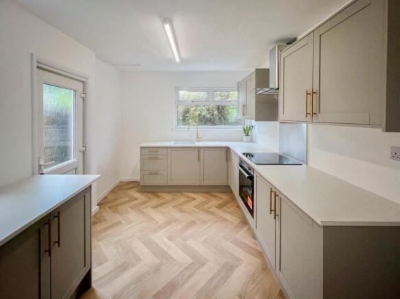 3 bed Terraced for sale Image 9